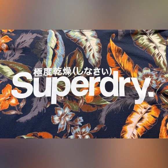 Great Condition Superdry Super 5s Short Sleeve T-Shirt - Picture 2 of 7